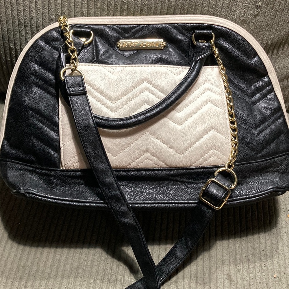 Betsy Johnson Quilted Bland and Cream purse with floral print inside